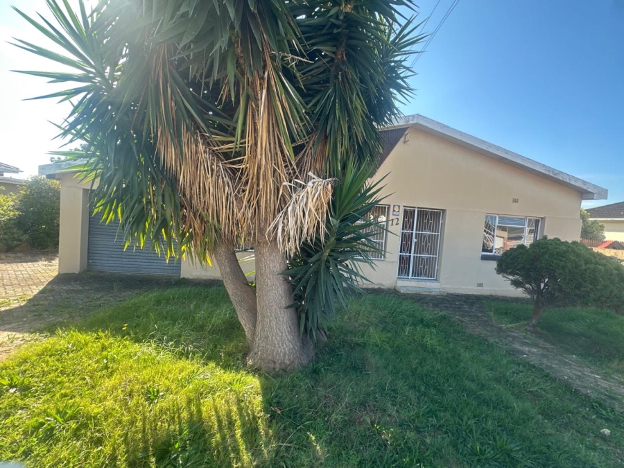 3 Bedroom Property for Sale in Bothasrus Eastern Cape